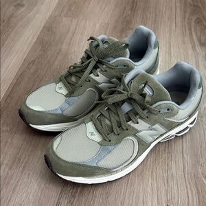 New Balance Men’s 2002R - 12